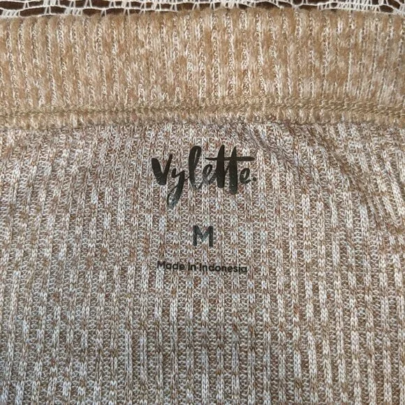 Vylette Ribbed Skirt - Picture 3 of 3